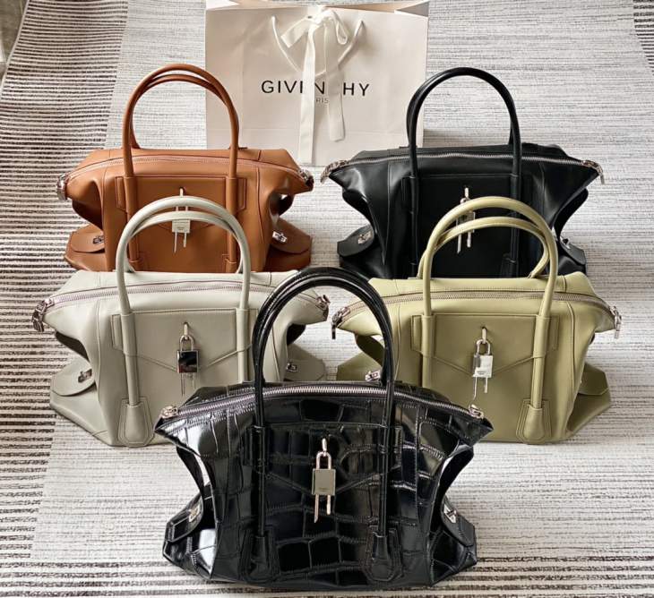 Picture of Givenchy Handbags _SKUfw240169522fw